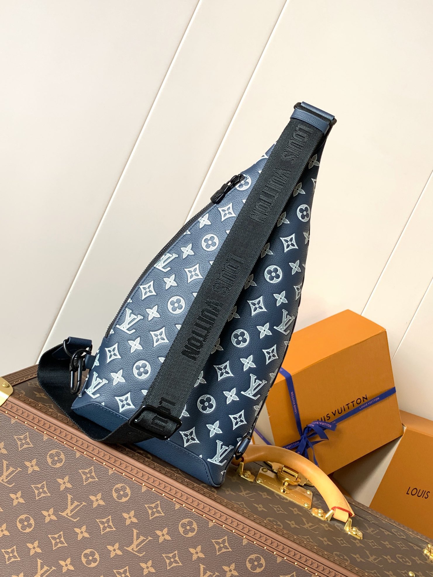 [TOP] Louis Vuitton LV Men's Duo Shoulder Bag Monogram Shadow Calf Leather 20 x 42 x 6cm - Blue