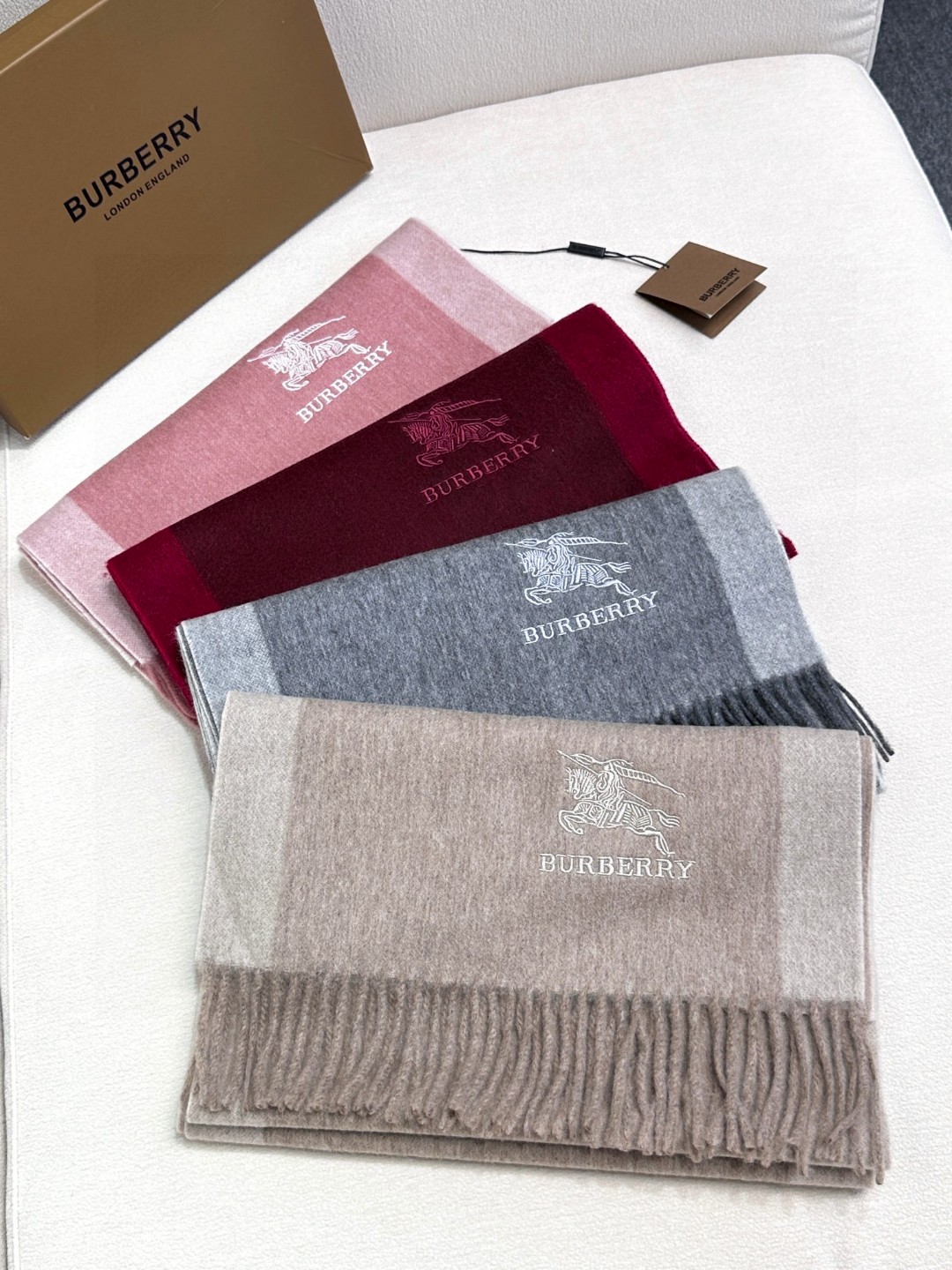 [TOP] BURBERRY Cashmere Scarf 32x180cm - 4 Color
