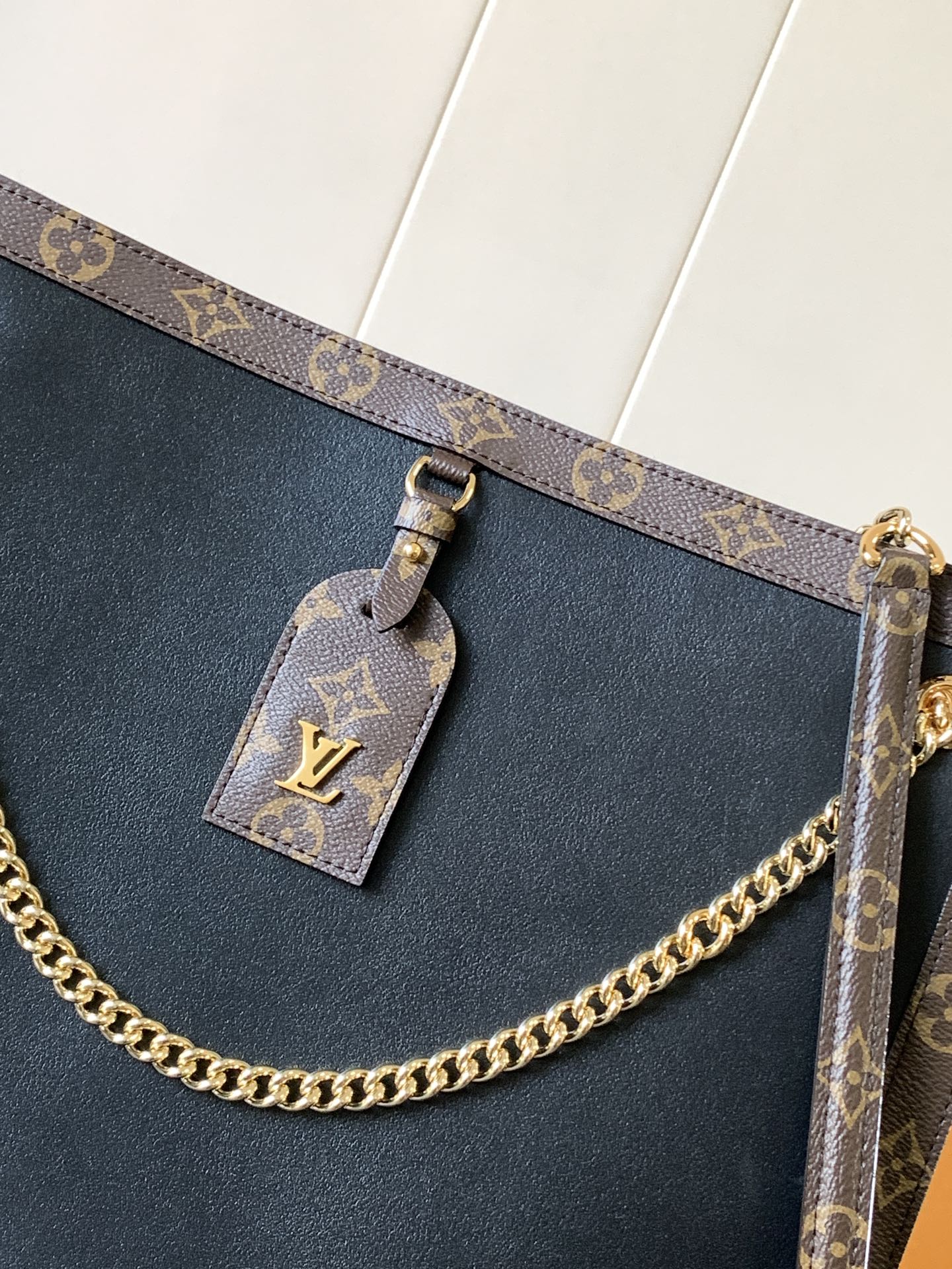 [TOP] Louis Vuitton LV Cruise Nova Bag Calfskin 36x10x37cm - Black