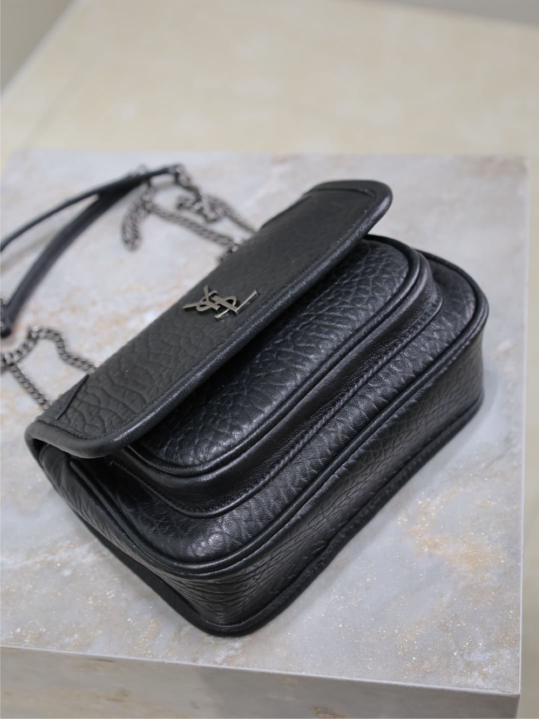 [TOP] Yves Saint Laurent YSL Elephant Texture Niki Bag Lambskin 18x12.5x5cm - Black&SHW/GHW