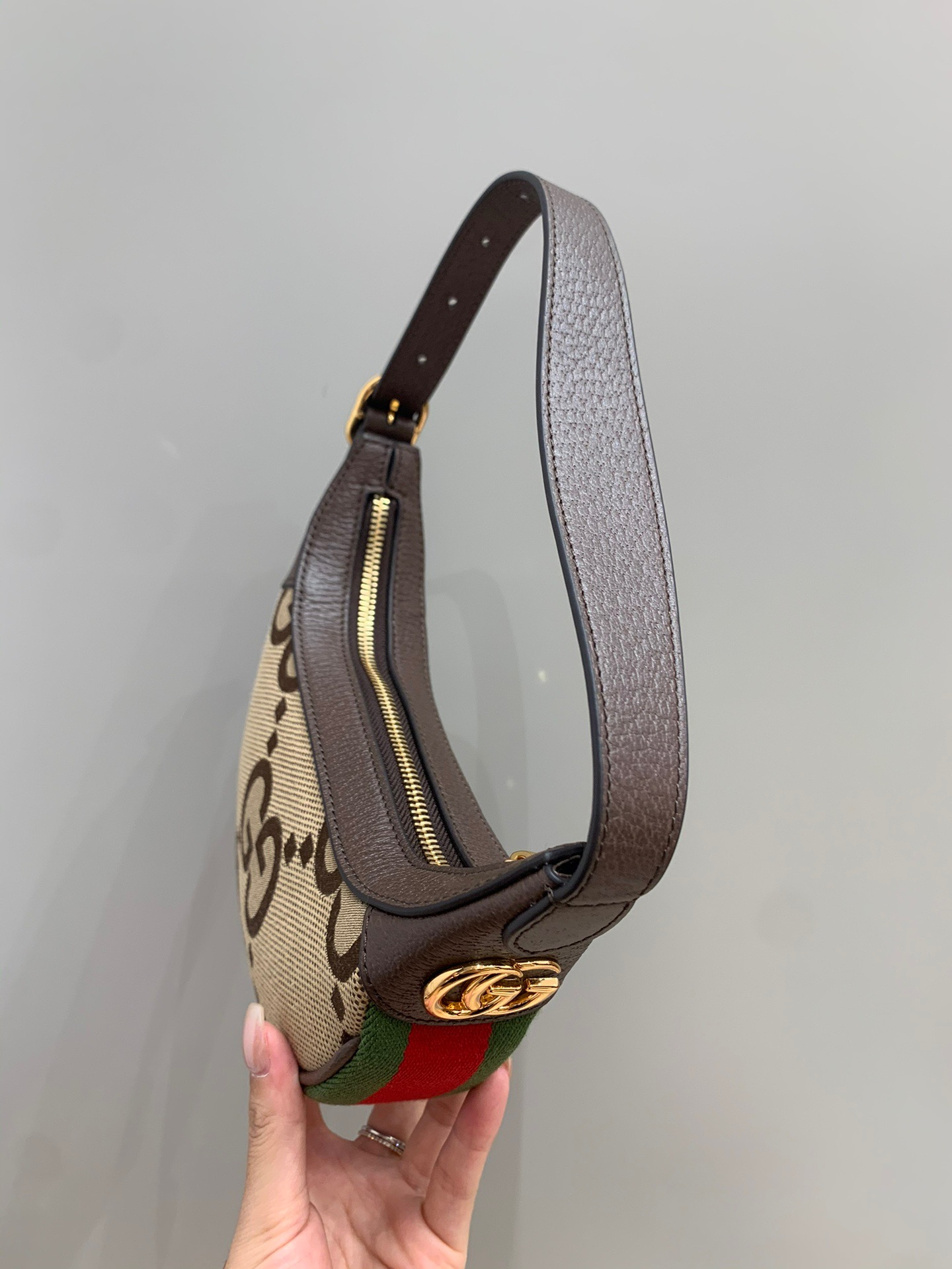 [TOP] GUCCI Underarm Bag 20x15x5cm - GHW