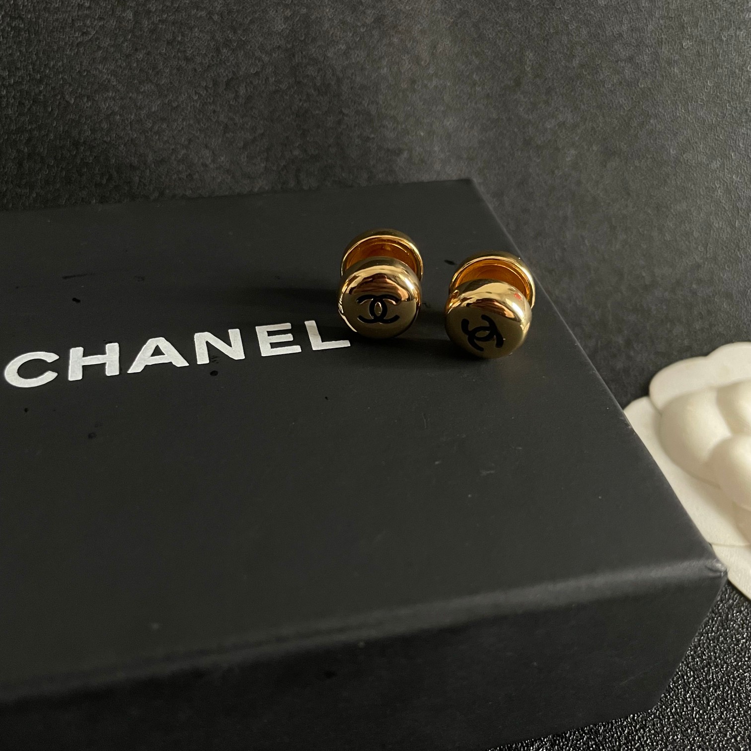 [TOP] CHANEL Earrings - 2 Colors