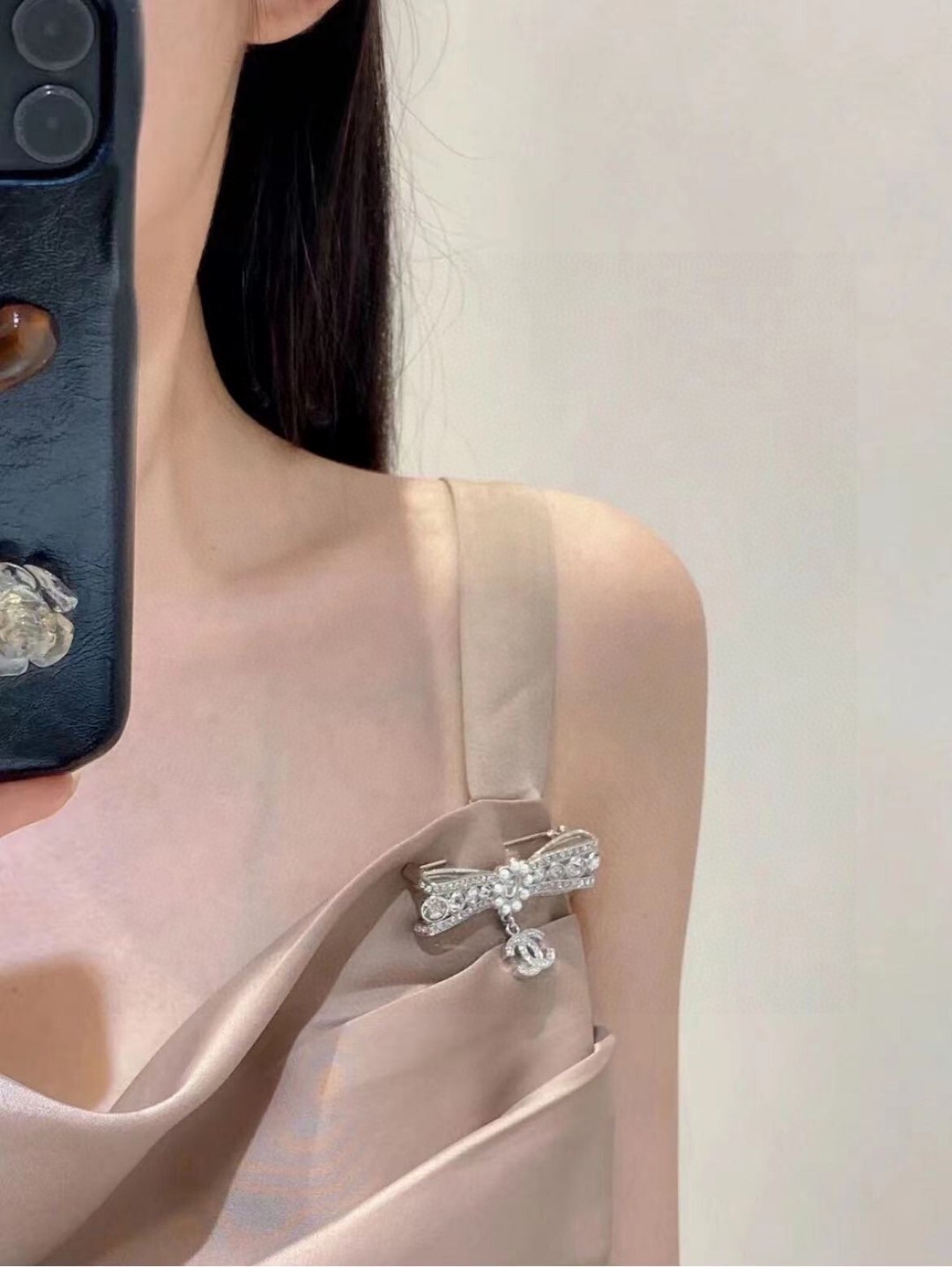 [TOP] CHANEL  Brooch - Sliver