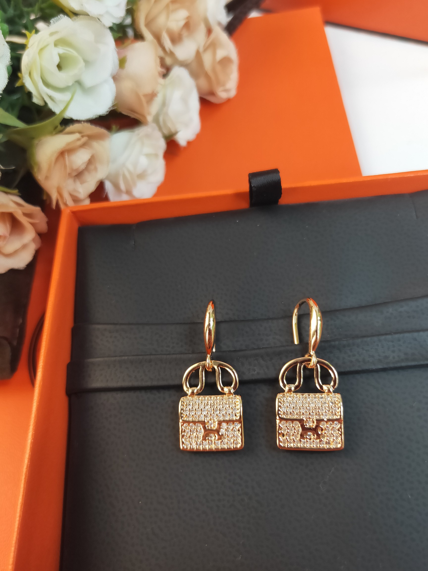 [TOP] HERMES Diamond Bag Earring-Gold