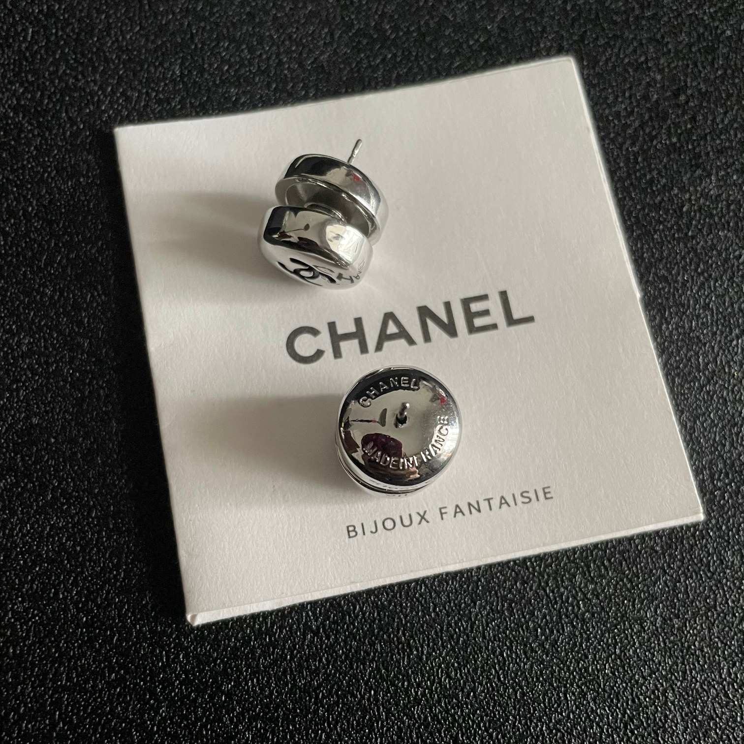 [TOP] CHANEL Earrings - 2 Colors