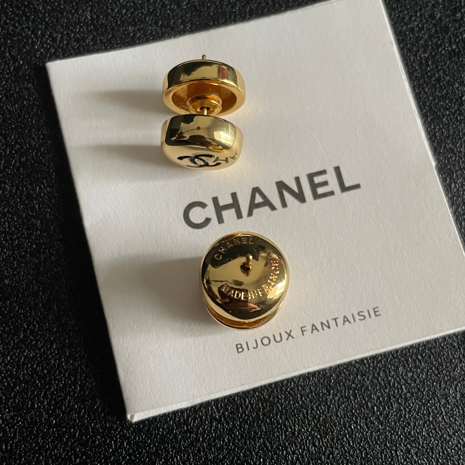 [TOP] CHANEL Earrings - 2 Colors