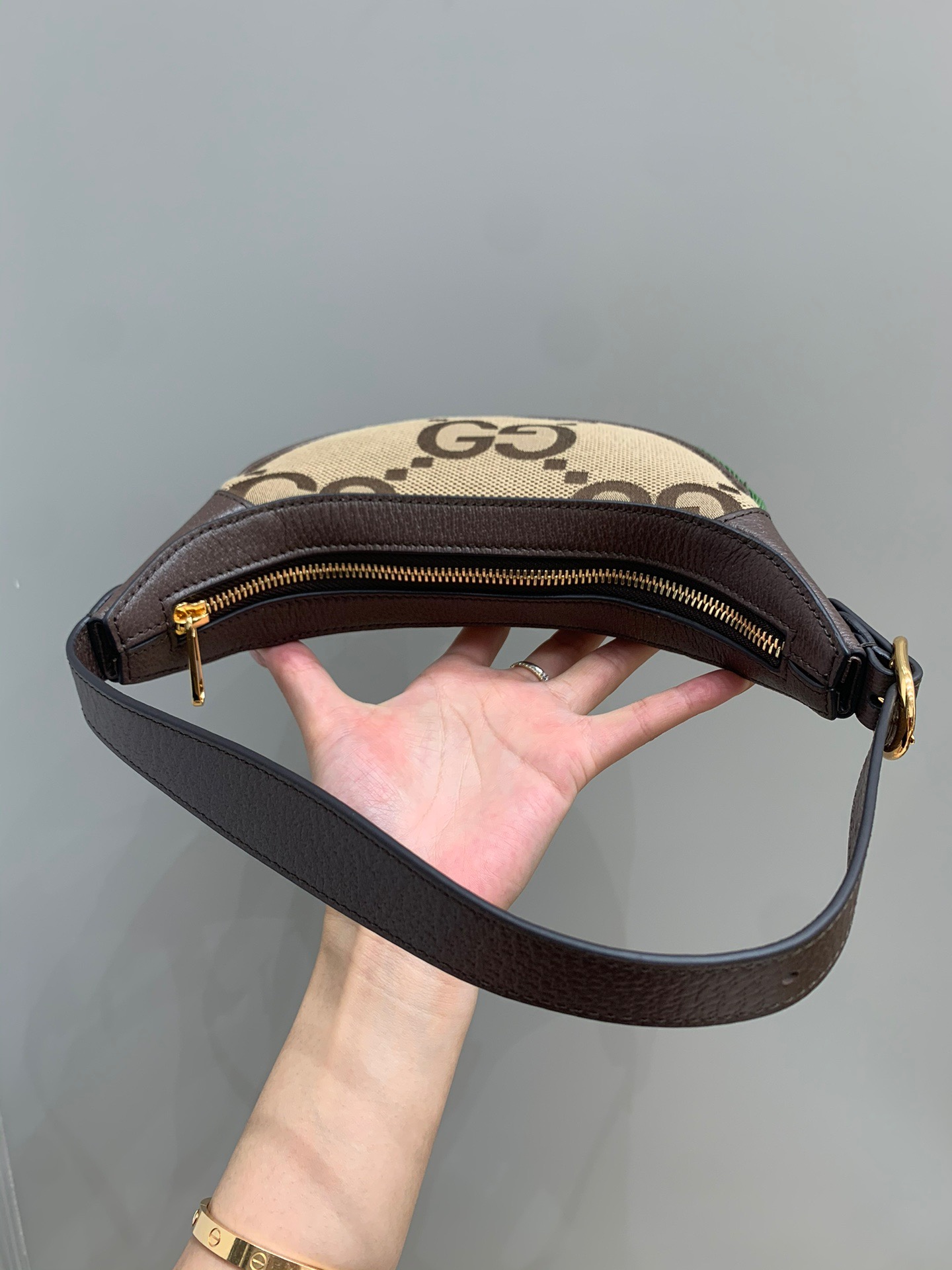 [TOP] GUCCI Underarm Bag 20x15x5cm - GHW