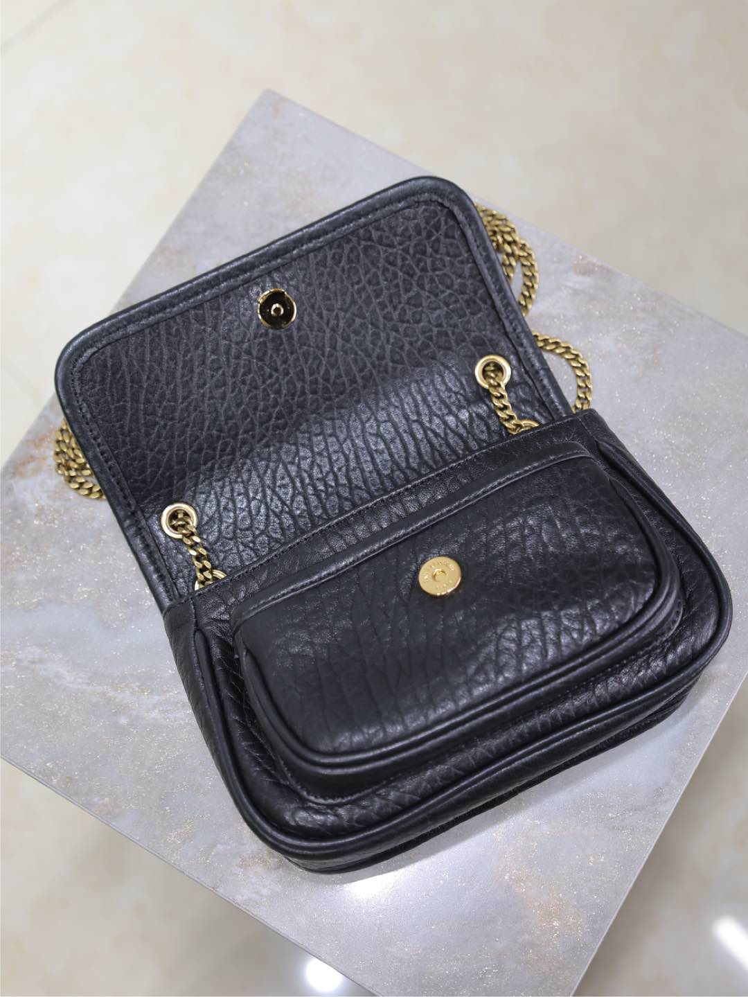 [TOP] Yves Saint Laurent YSL Elephant Texture Niki Bag Lambskin 18x12.5x5cm - Black&SHW/GHW