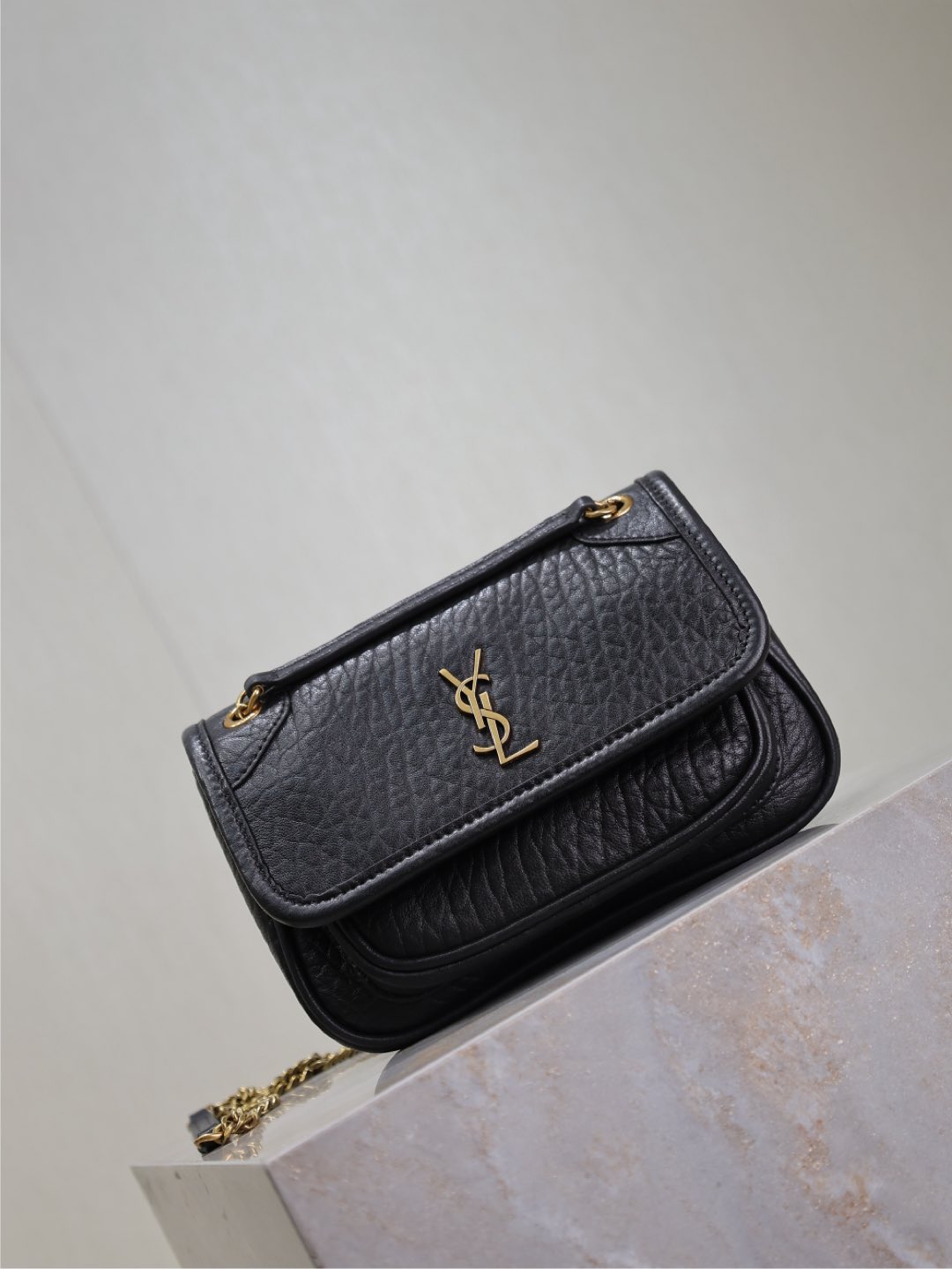 [TOP] Yves Saint Laurent YSL Elephant Texture Niki Bag Lambskin 18x12.5x5cm - Black&SHW/GHW