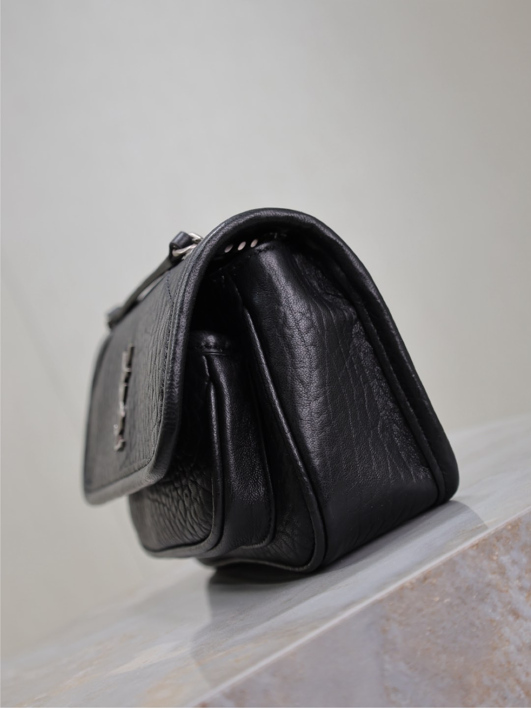 [TOP] Yves Saint Laurent YSL Elephant Texture Niki Bag Lambskin 18x12.5x5cm - Black&SHW/GHW