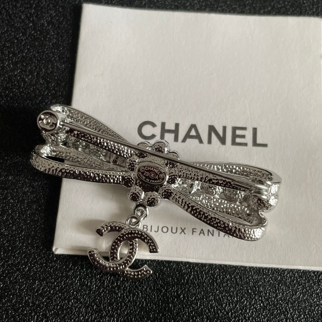 [TOP] CHANEL  Brooch - Sliver