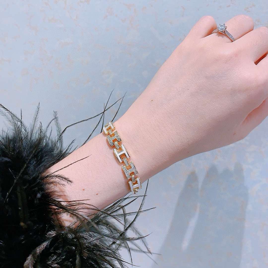 [TOP] HERMES H Bracelet - Gold