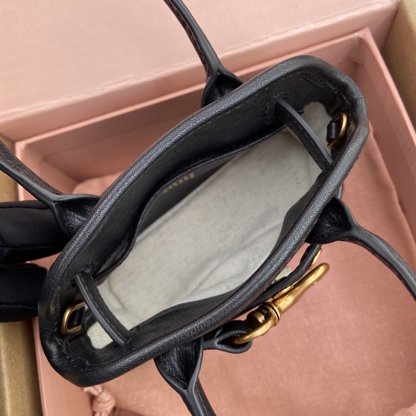 [TOP] Miu Miu Adventure Nappa Sheepskin 12.5×10×5cm- 3 Colour