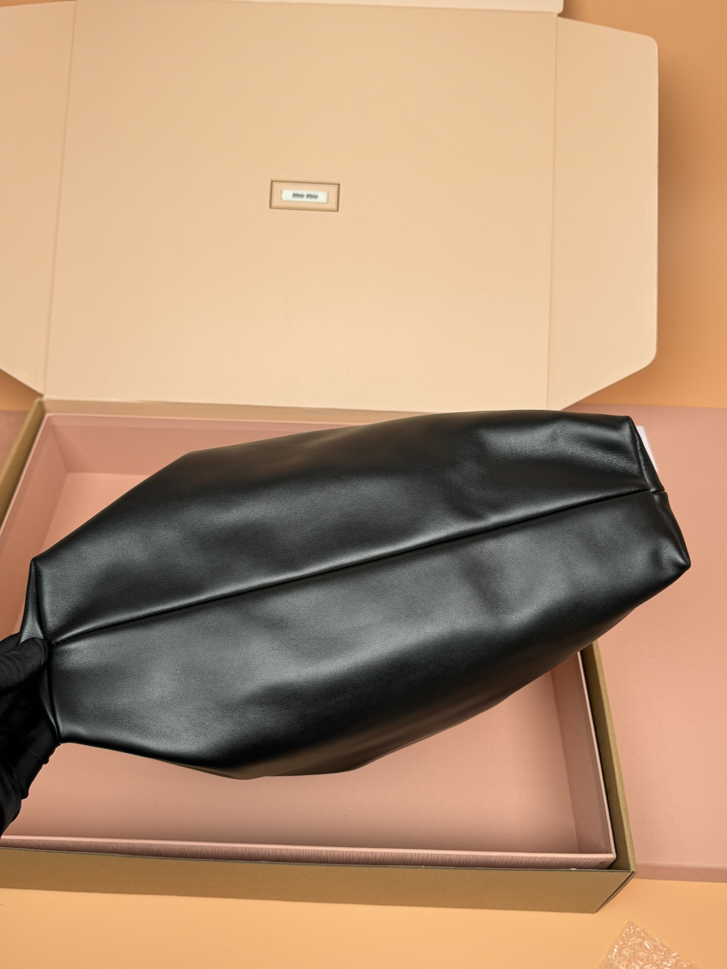 [TOP] Miu Miu Cow Leather Hobo Shoulder Strap Underarm Bag 38.5×39×11cm/41×46×11cm - Black