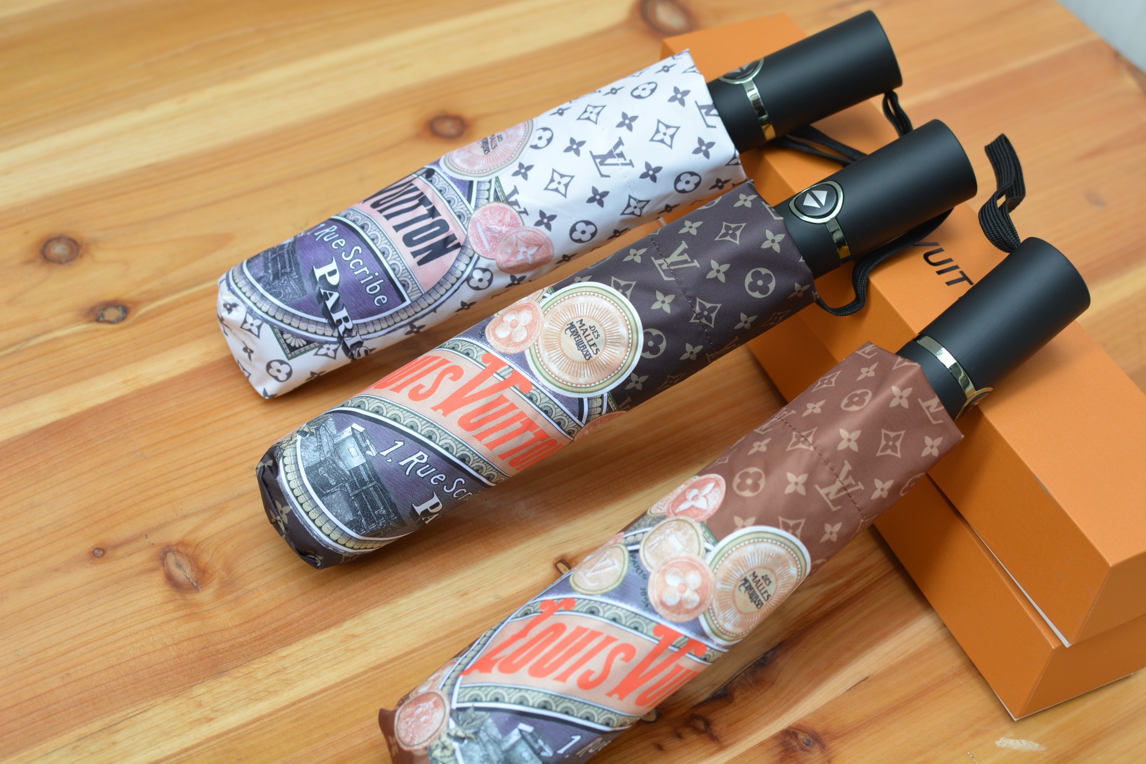 [TOP] Louis Vuitton LV Umbrella - 3 Colors