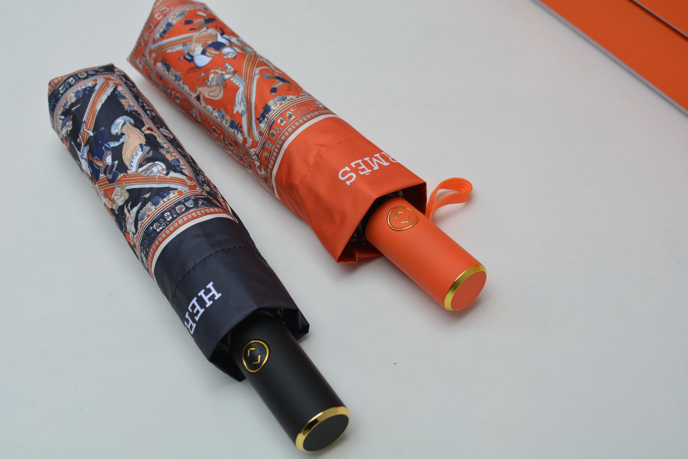 [TOP] HERMES Horse Carriage Umbrella - 2 Colors