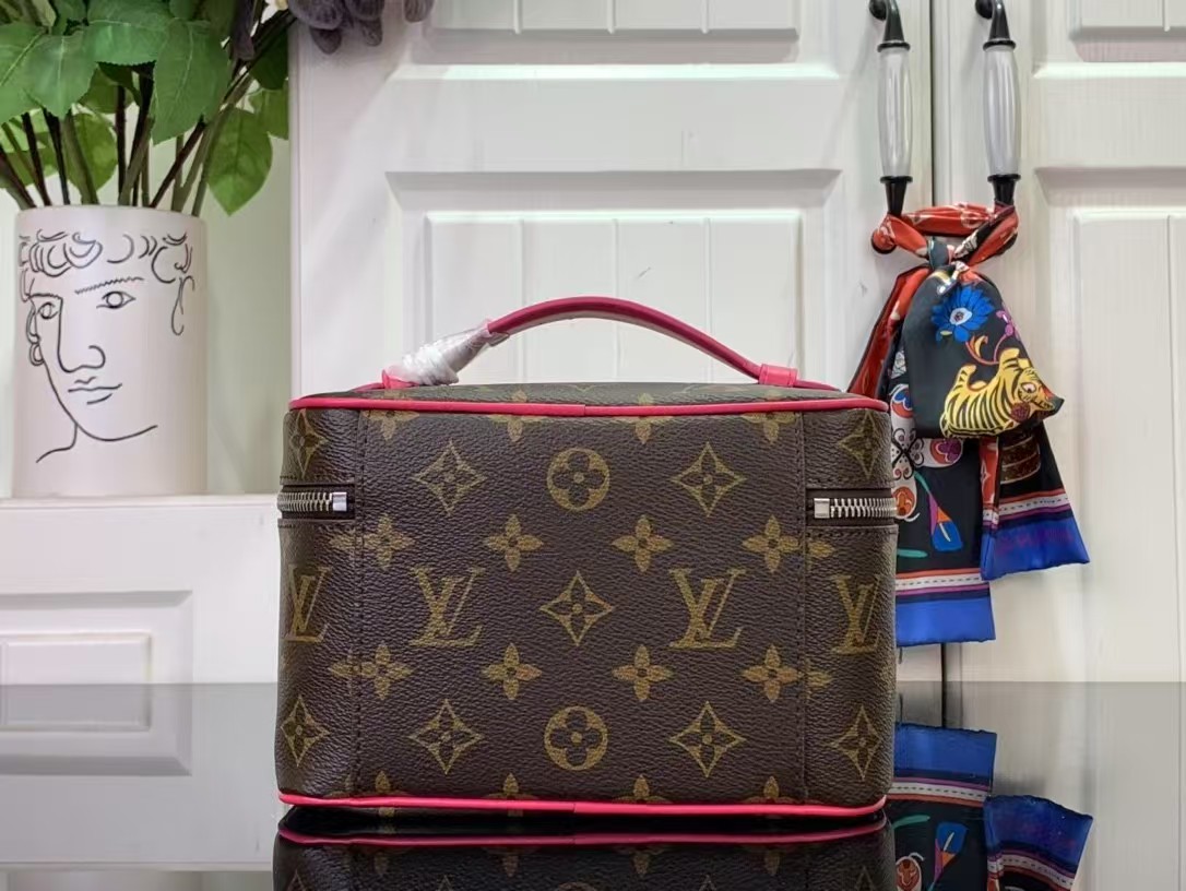 [TOP] Louis Vuitton LV Nice BB Toiletry Pouch 20/14/13cm - Brown