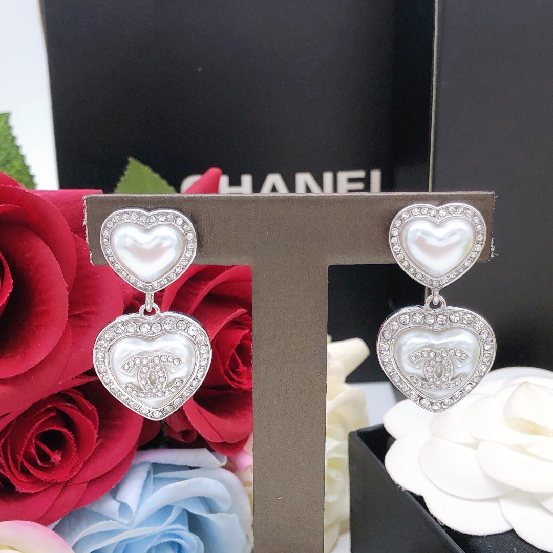 [TOP] CHANEL Earrings - Sliver