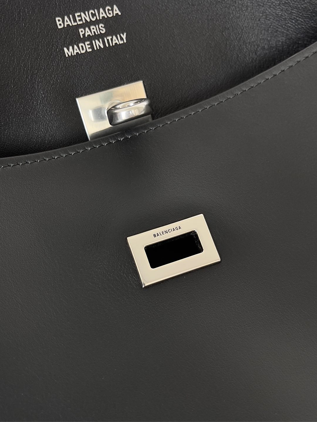 [TOP] BALENCIAGA Bel Air Shoulder Bag 50*23.8*18cm - Black & GHW/SHW