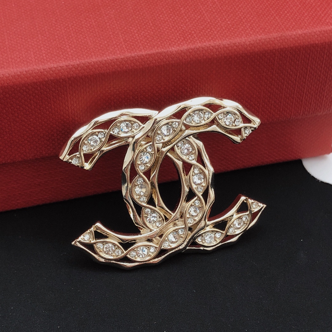 [TOP] CHANEL  Brooch - Gold