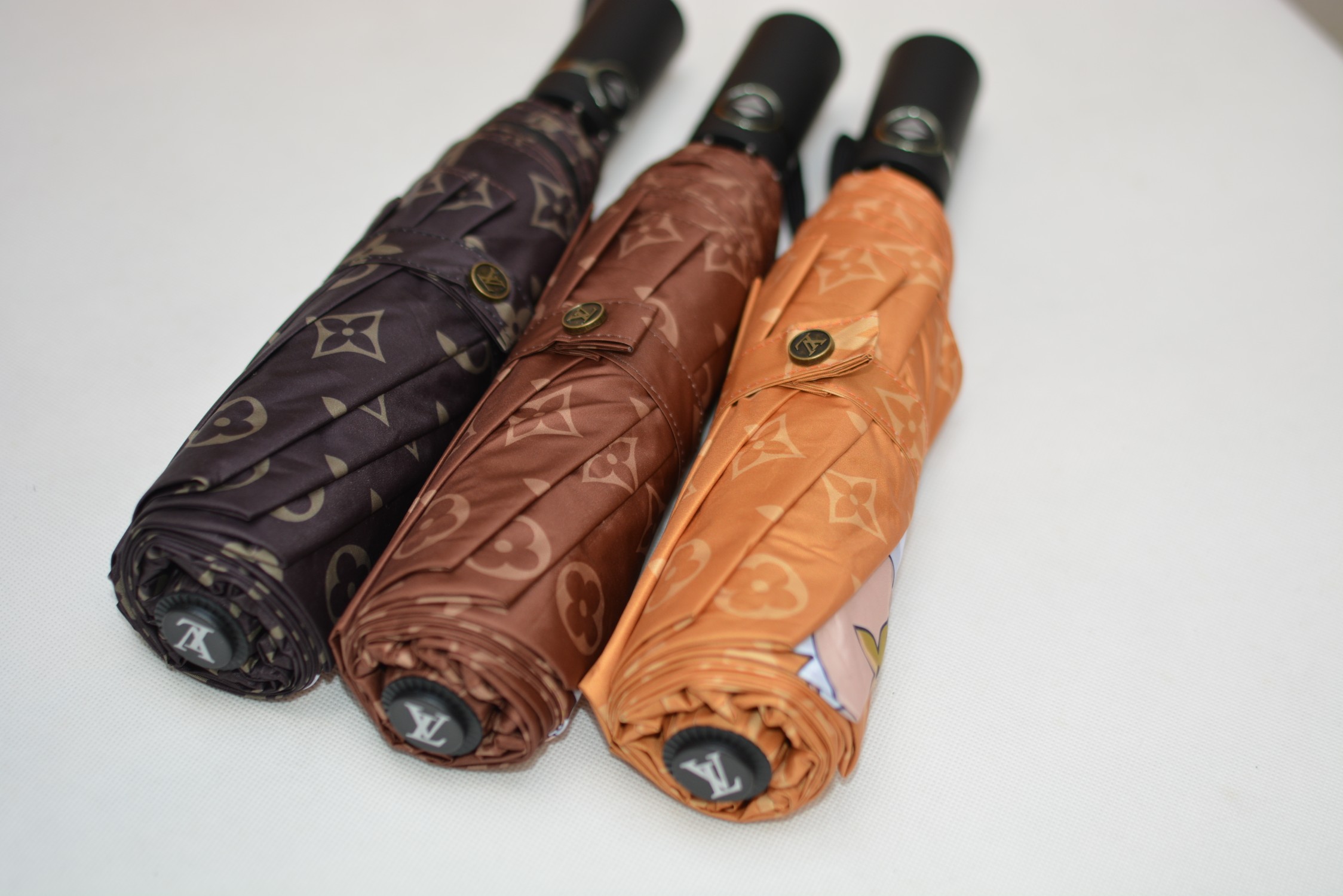 [TOP] Louis Vuitton LV Umbrella - 3 Colors