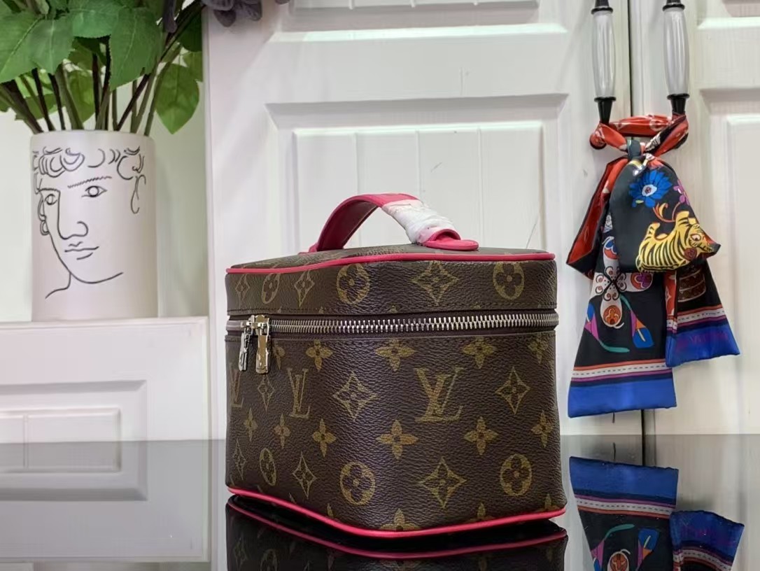 [TOP] Louis Vuitton LV Nice BB Toiletry Pouch 20/14/13cm - Brown