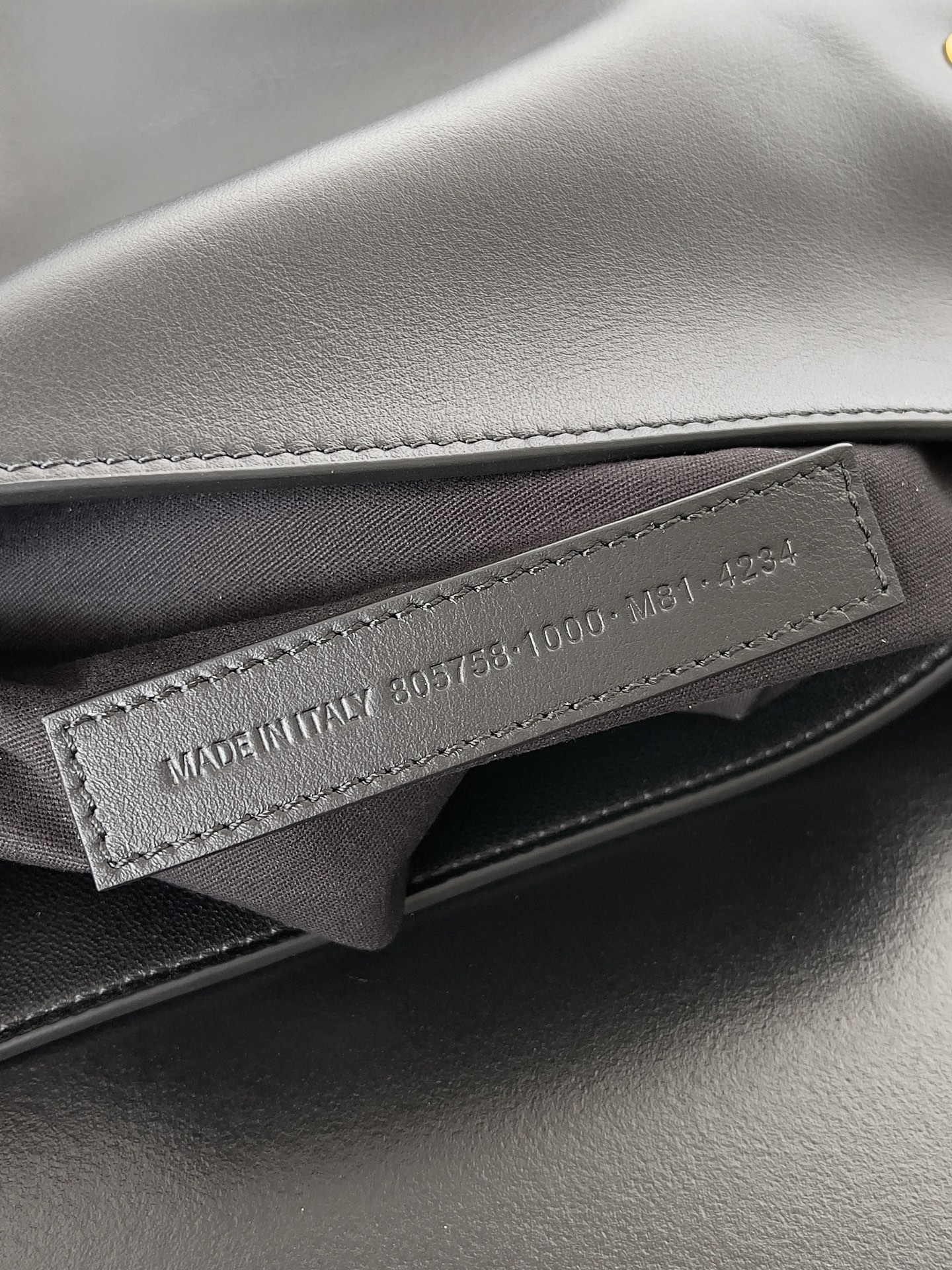 [TOP] BALENCIAGA Bel Air Hobo Bag 25.9 *26.9*9.9cm/43.9*39.8 *14.9cm - Black & GHW/SHW