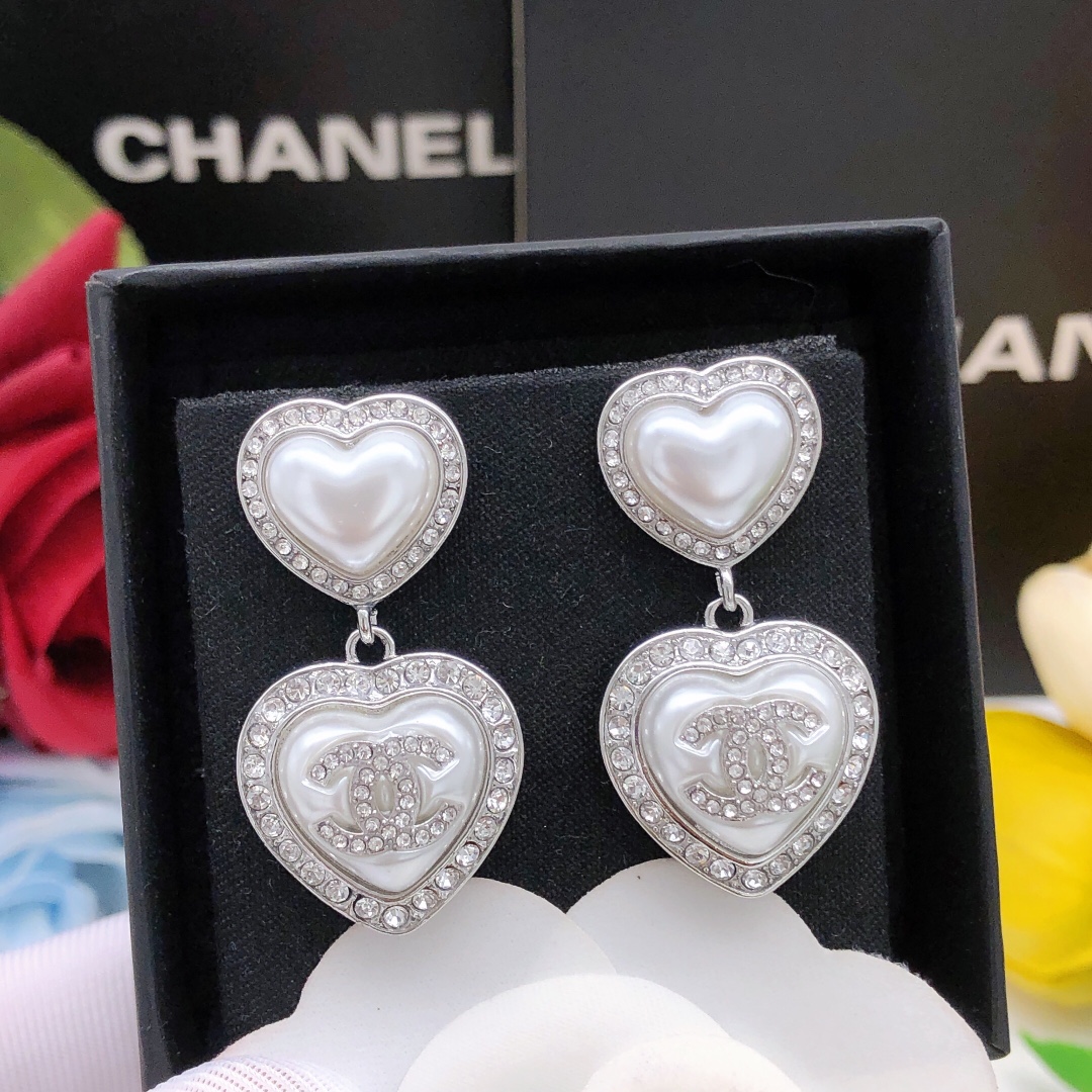 [TOP] CHANEL Earrings - Sliver