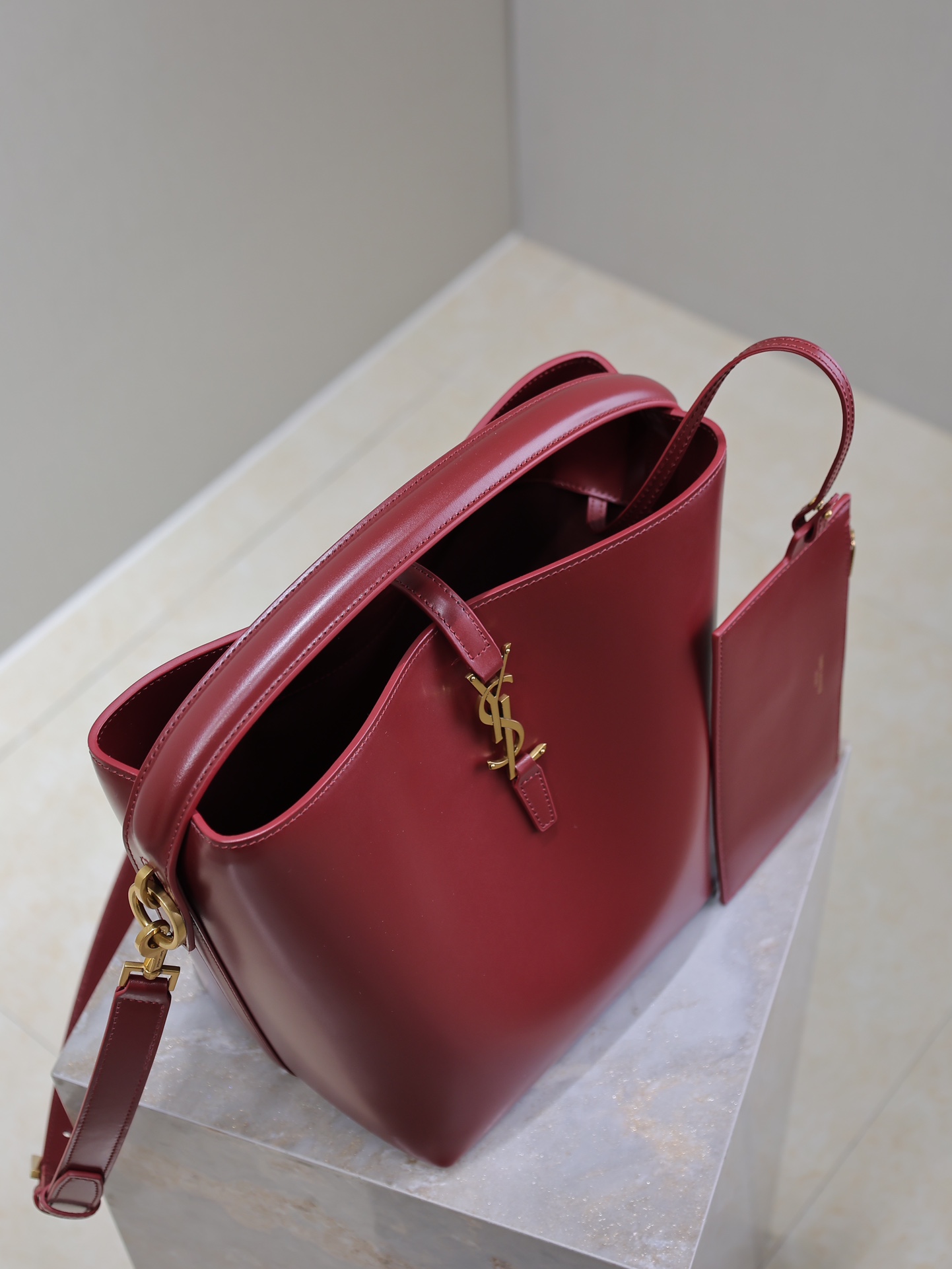 [TOP] Yves Saint Laurent YSL Le 37 Calfskin 26×20×12cm - Dark Red&GHW