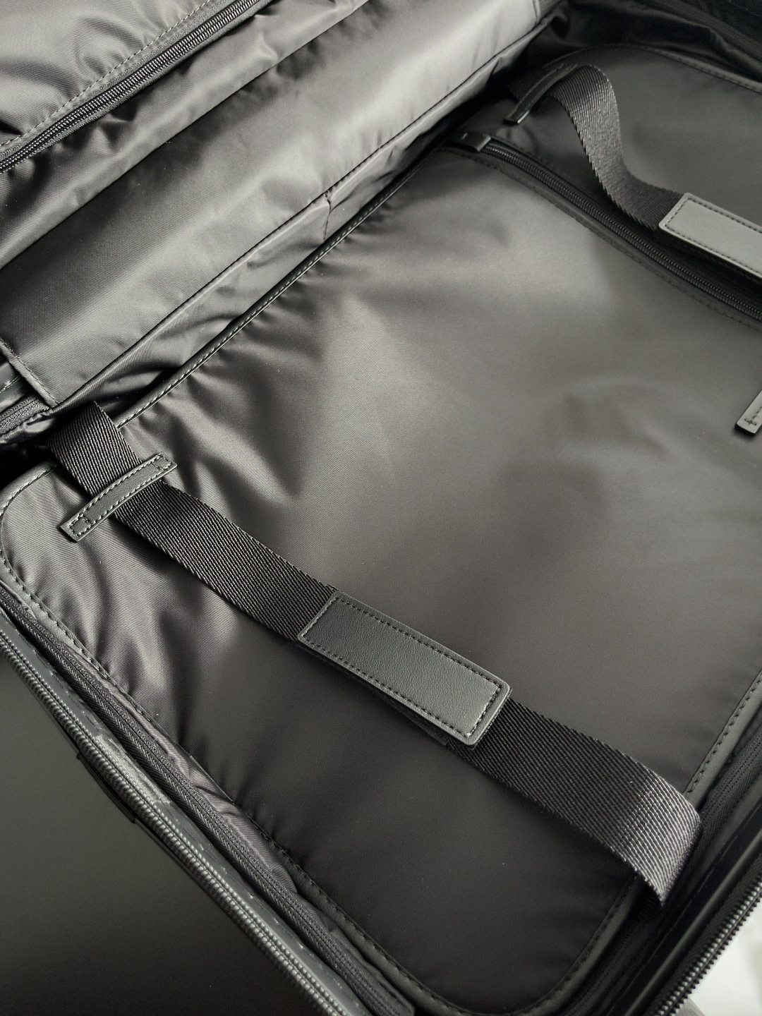 [TOP] Bottega Veneta BV Odyssey Cabin Suitcase 55x35x21cm - Black