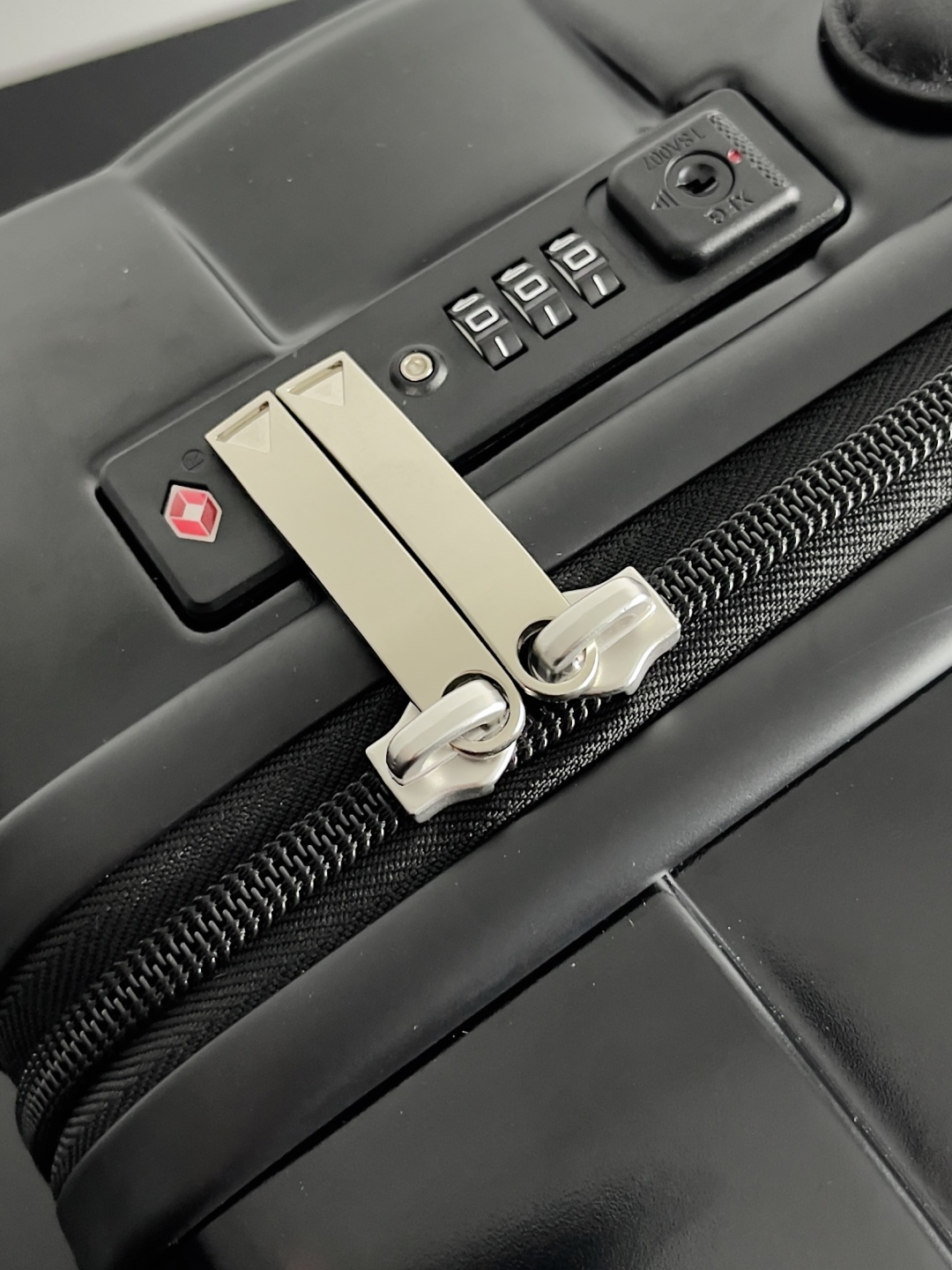 [TOP] Bottega Veneta BV Odyssey Cabin Suitcase 55x35x21cm - Black