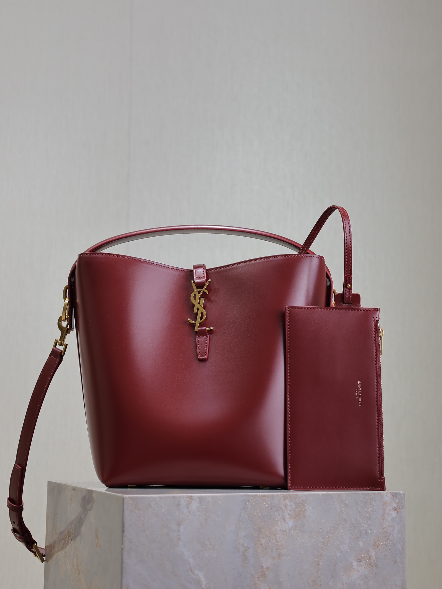 [TOP] Yves Saint Laurent YSL Le 37 Calfskin 26×20×12cm - Dark Red&GHW