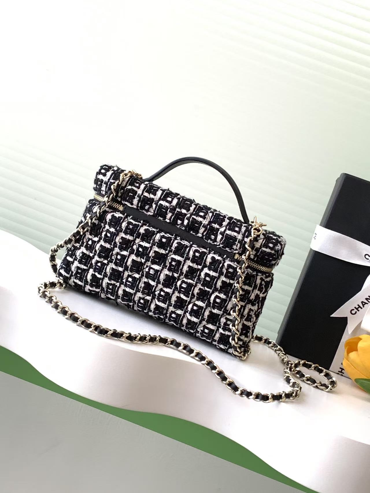 [TOP] CHANEL Vanity Case Bag 25C Chain Clutch Bag Denim 17*19.5*5cm - Black