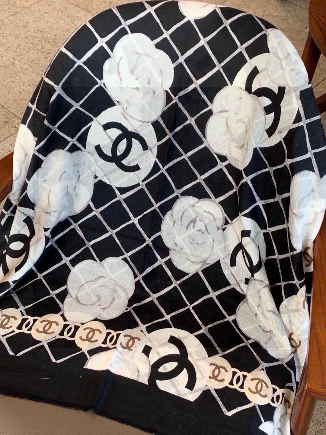 [TOP] CHANEL Cashmere Scarf 110x200cm - 2 Colors