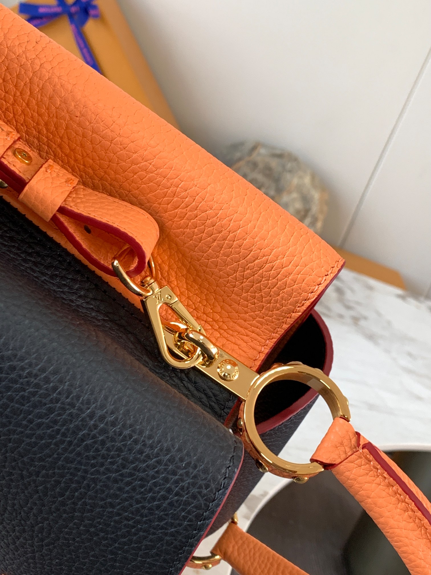 [TOP] Louis Vuitton LV Capucines Bag 31.5x20x11cm - Black with Dark Apricot