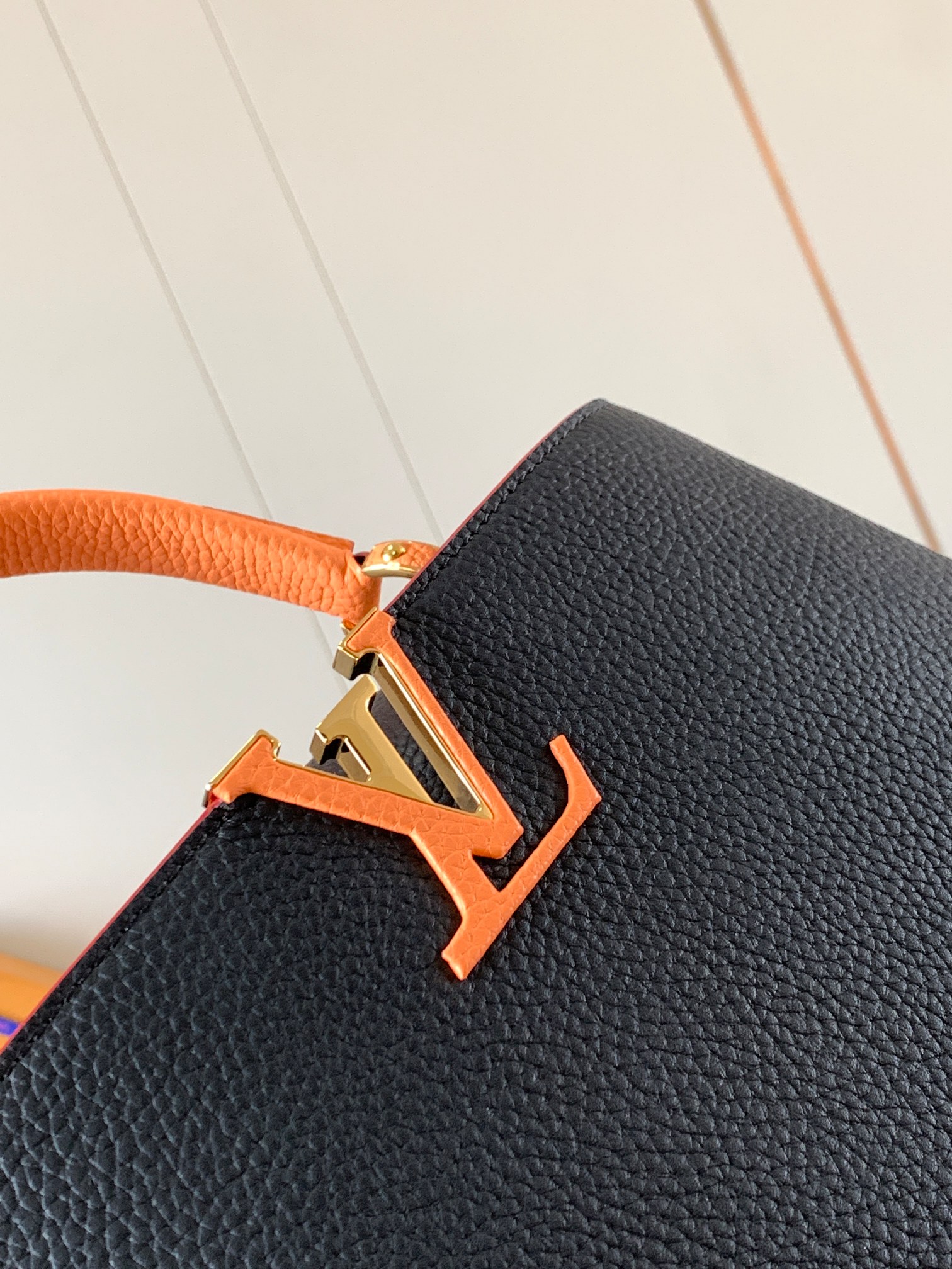 [TOP] Louis Vuitton LV Capucines Bag 31.5x20x11cm - Black with Dark Apricot