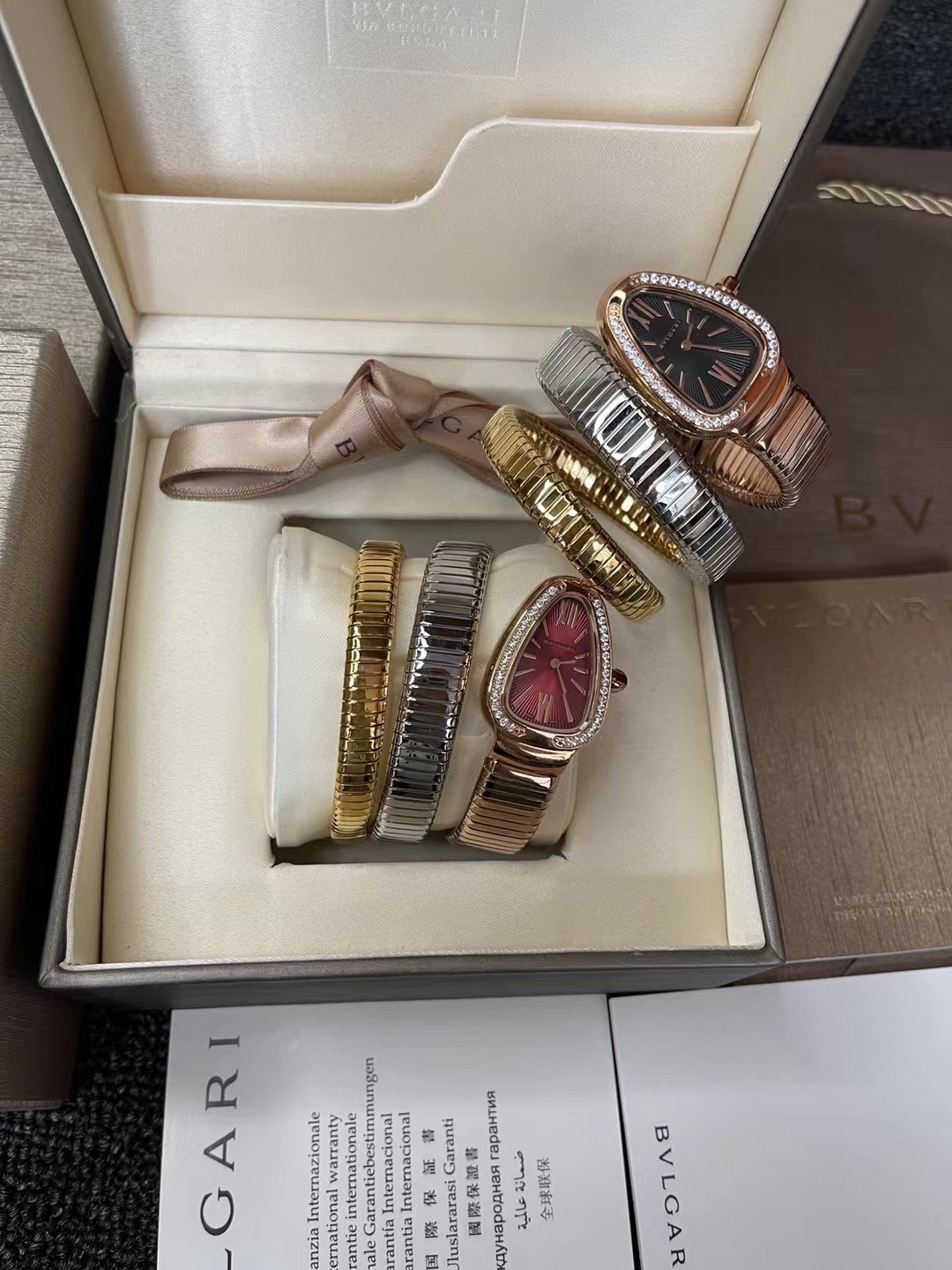 [TOP] BVLGARI Serpentin Tubogas Watch with Gradient Strap - 2 Colors