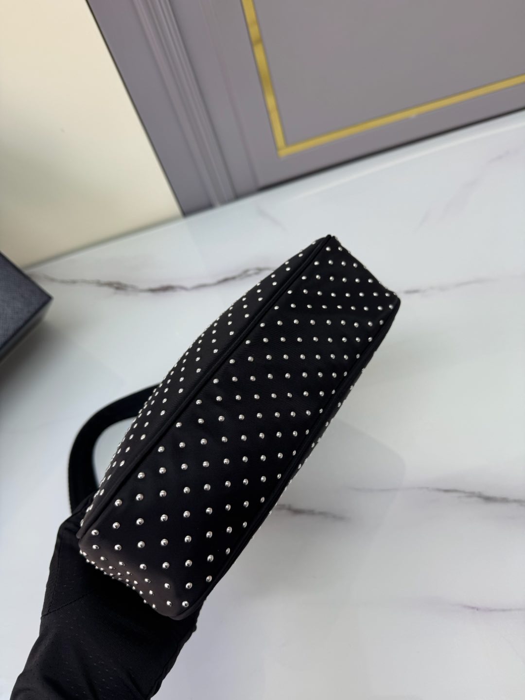 [TOP] PRADA Re-Edition 2000 Bag Hobo Underarm Bag 23x13x5cm - Black