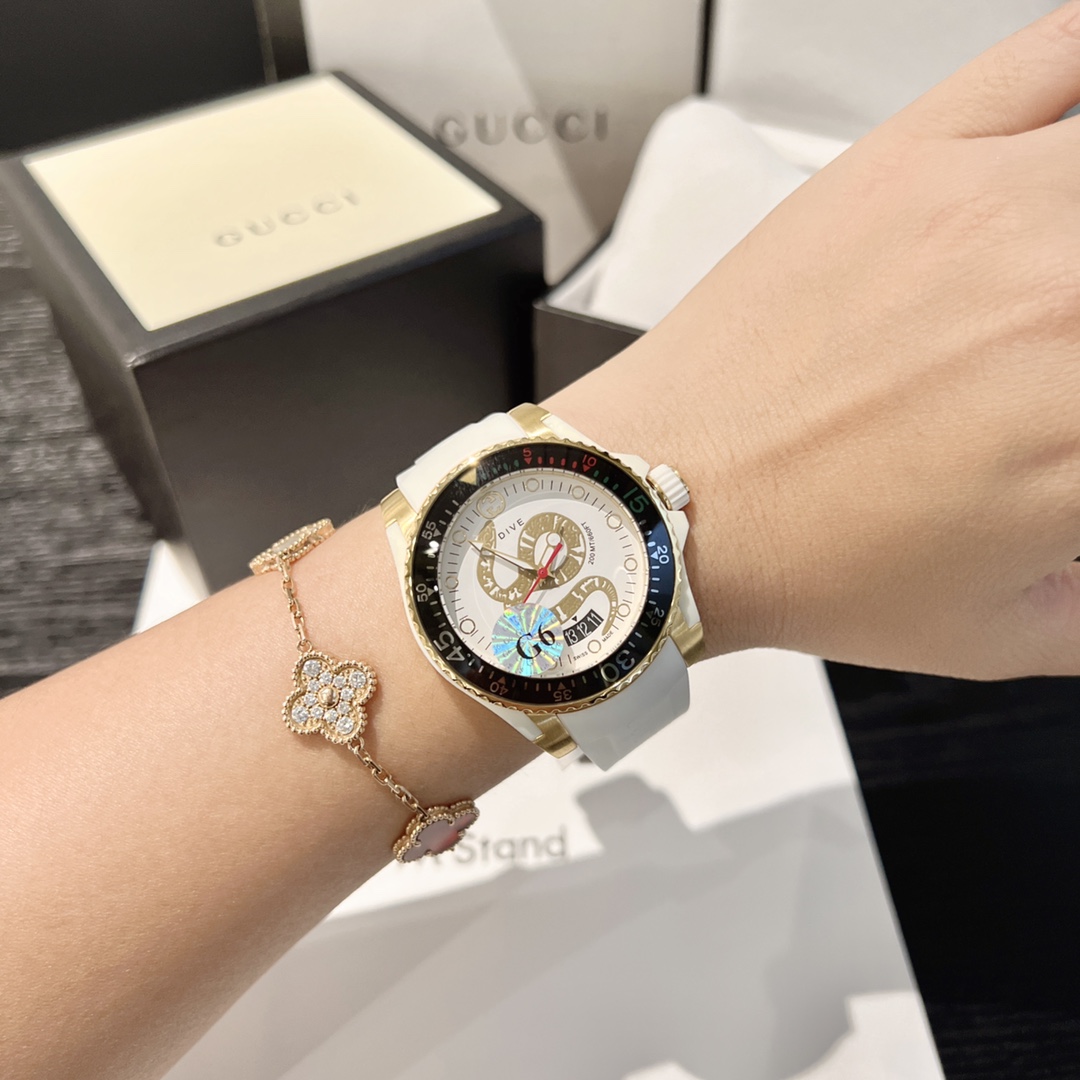 [TOP] GUCCI Watch with Snake Pattern 40mm - White