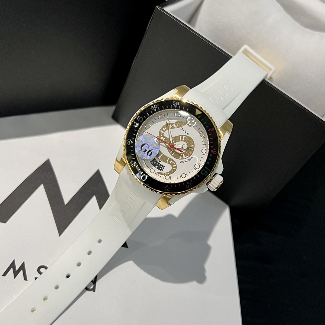 [TOP] GUCCI Watch with Snake Pattern 40mm - White
