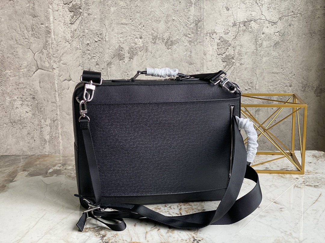 [TOP] Louis Vuitton LV Briefcase Backpack Taiga Leather 29x38.5x11cm - Black