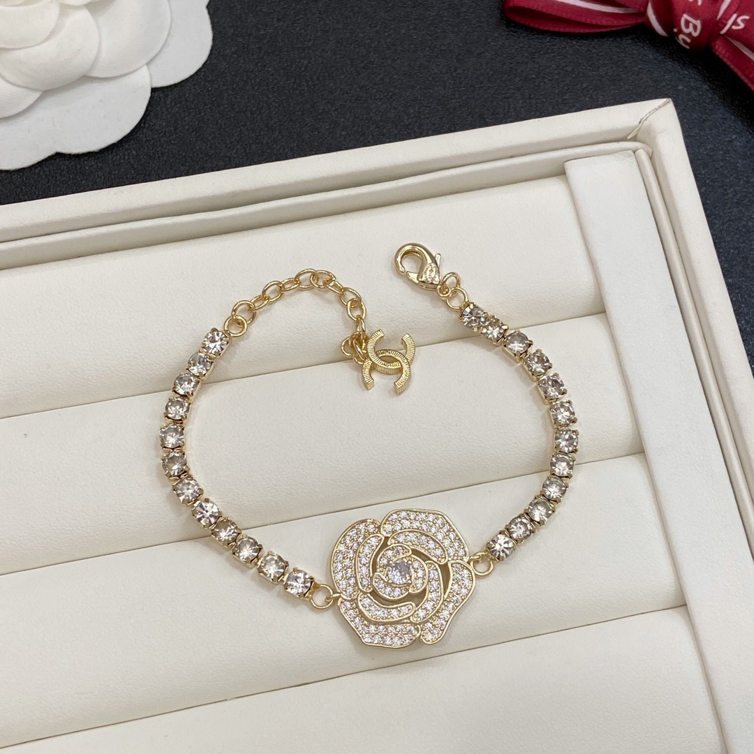 [TOP] CHANEL Camellia Bracelet - 2 Colors