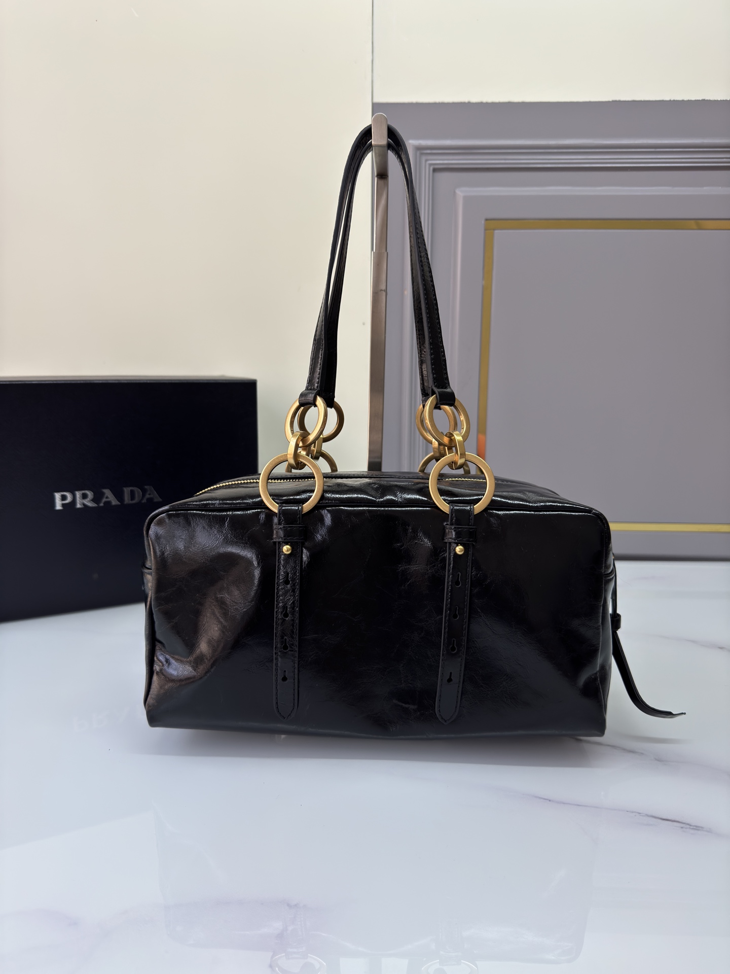 [Top] PRADA Oil Wax Leather Bag 30x14x13.5cm - 3 Colour