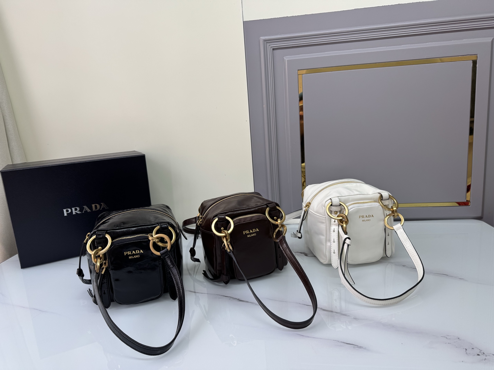[TOP] PRADA Handbag Oil Wax 14x14x13.5cm - 3 Color
