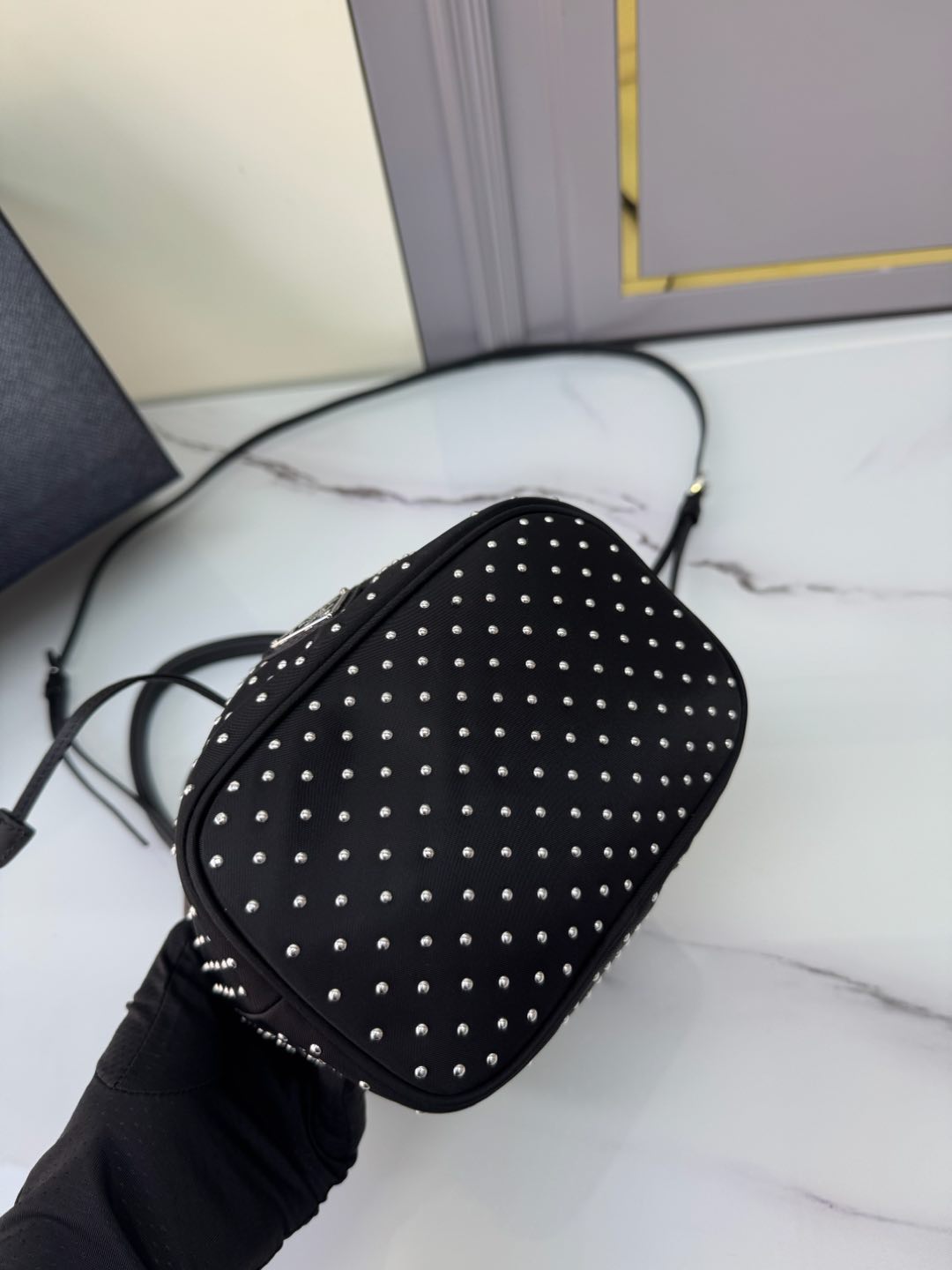 [TOP] PRADA Rivet Bucket Bag 15.5x19.5x10cm - Black