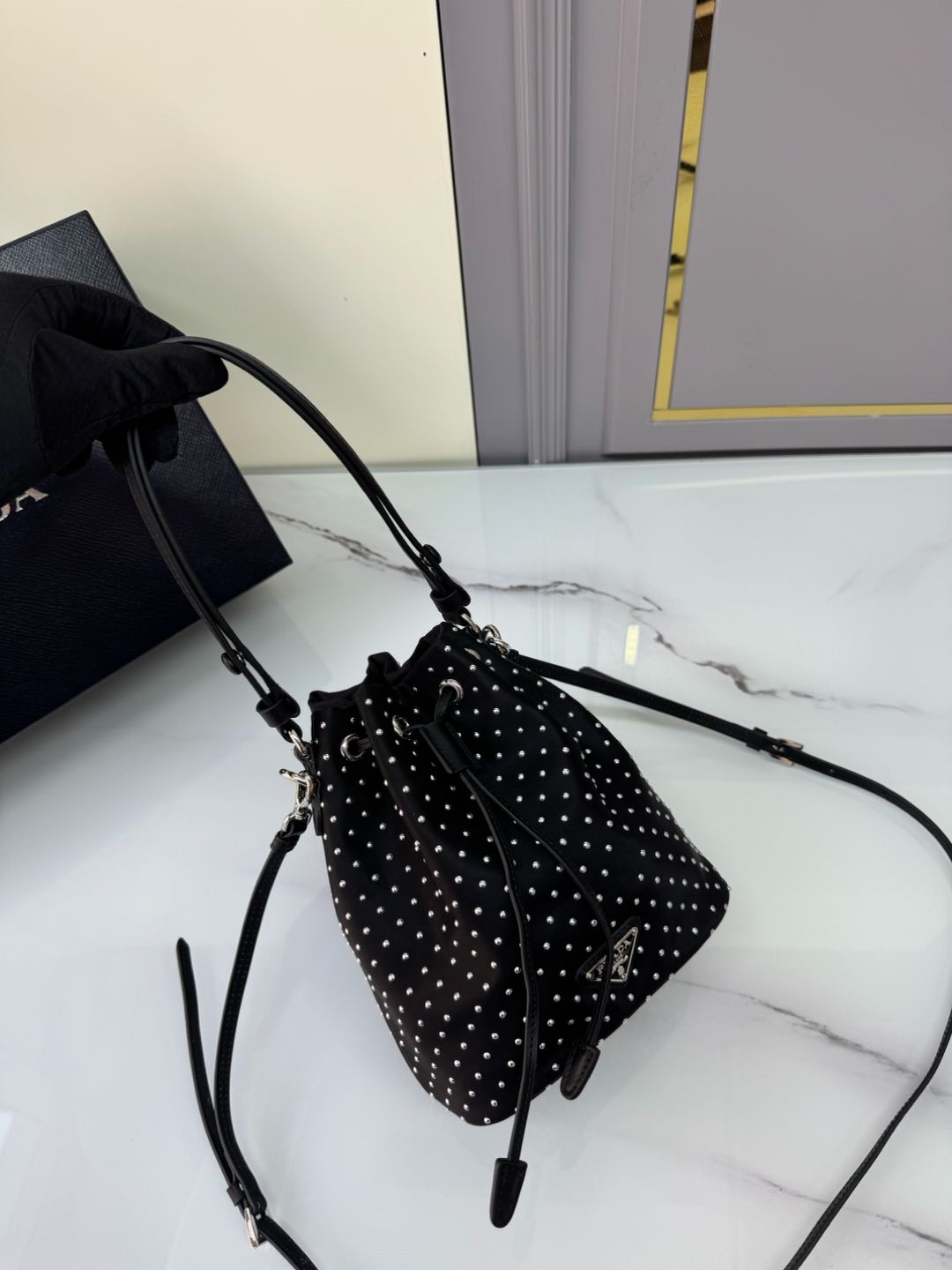 [TOP] PRADA Rivet Bucket Bag 15.5x19.5x10cm - Black