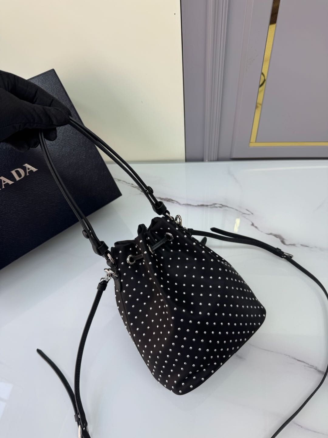 [TOP] PRADA Rivet Bucket Bag 15.5x19.5x10cm - Black