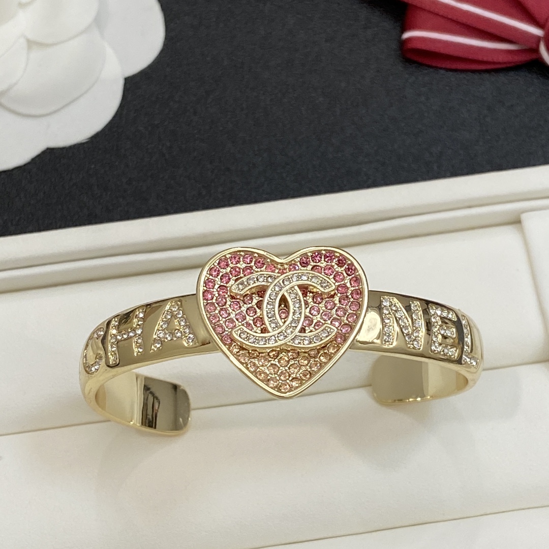 [TOP] CHANEL Bracelet - Gold