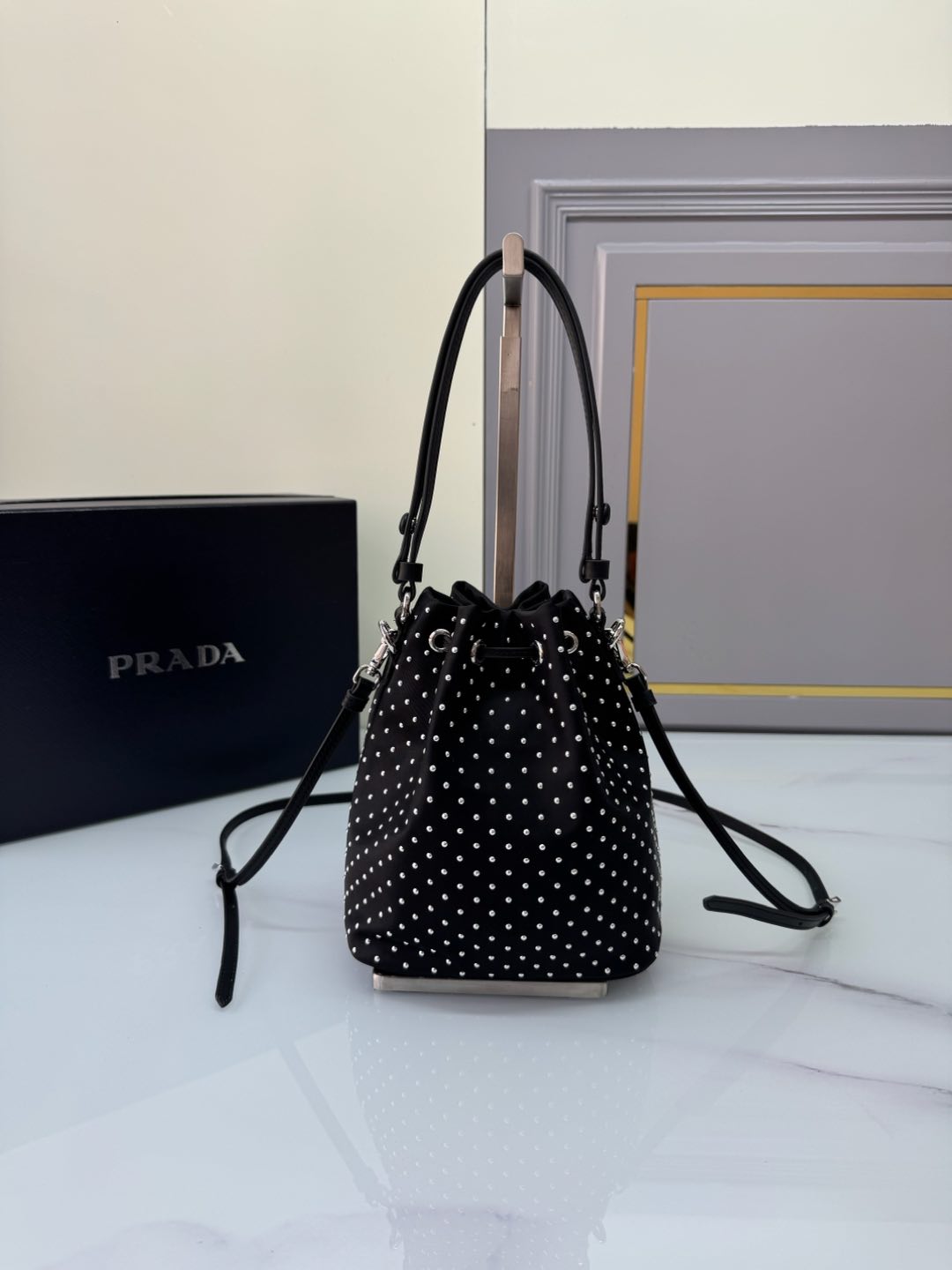 [TOP] PRADA Rivet Bucket Bag 15.5x19.5x10cm - Black