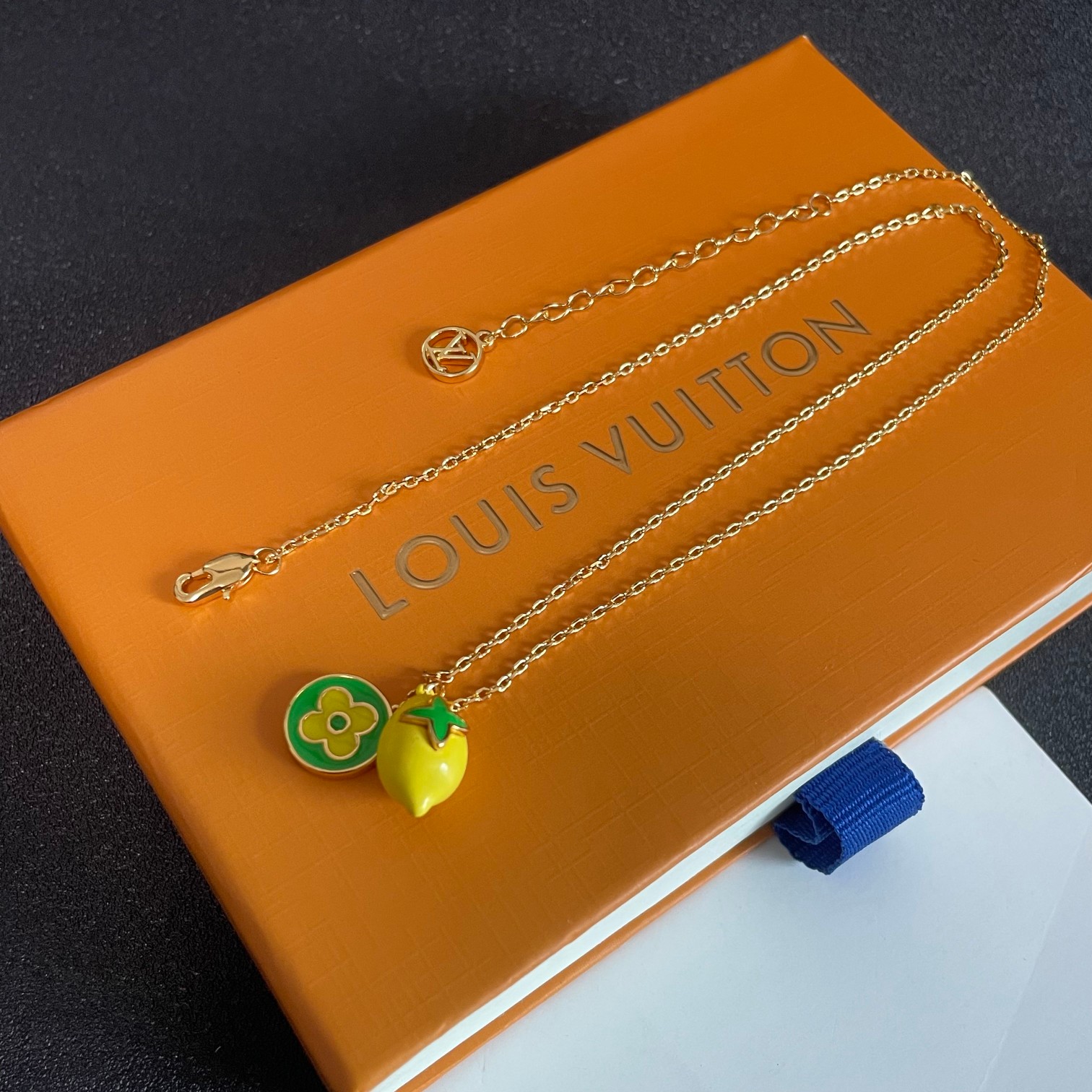 [TOP] Louis Vuitton LV Lemon Necklace - Yellow